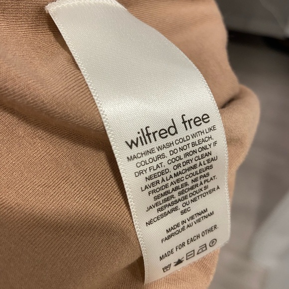 Wilfred Free tiny t-shirt dress, gold camel - Picture 3 of 4